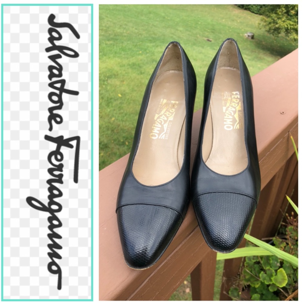 Salvatore Ferragamo Black texture toe heels